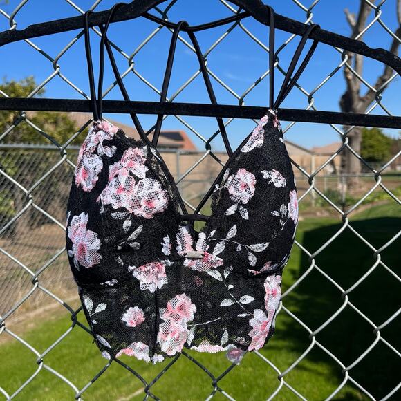 Victoria’s Secret Pink Bras Tops Sexy 6 Piece Bundle Spring/Summer XS/S Bundle - Picture 5 of 14